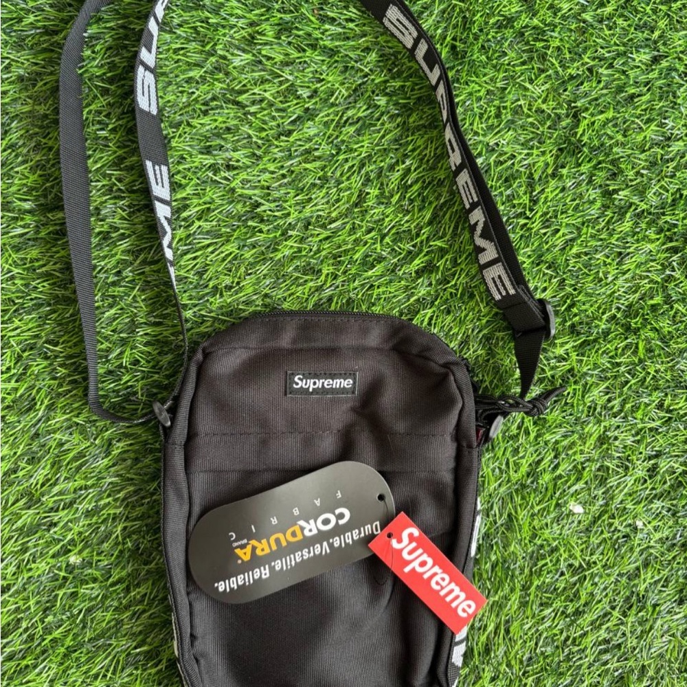 Supreme Black Messenger Bag